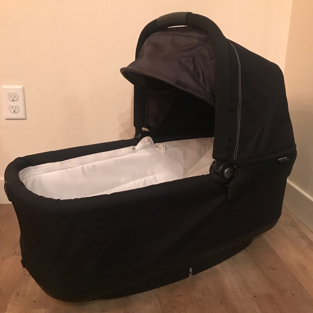 EUC Peg Perego Pop Up Bassinet